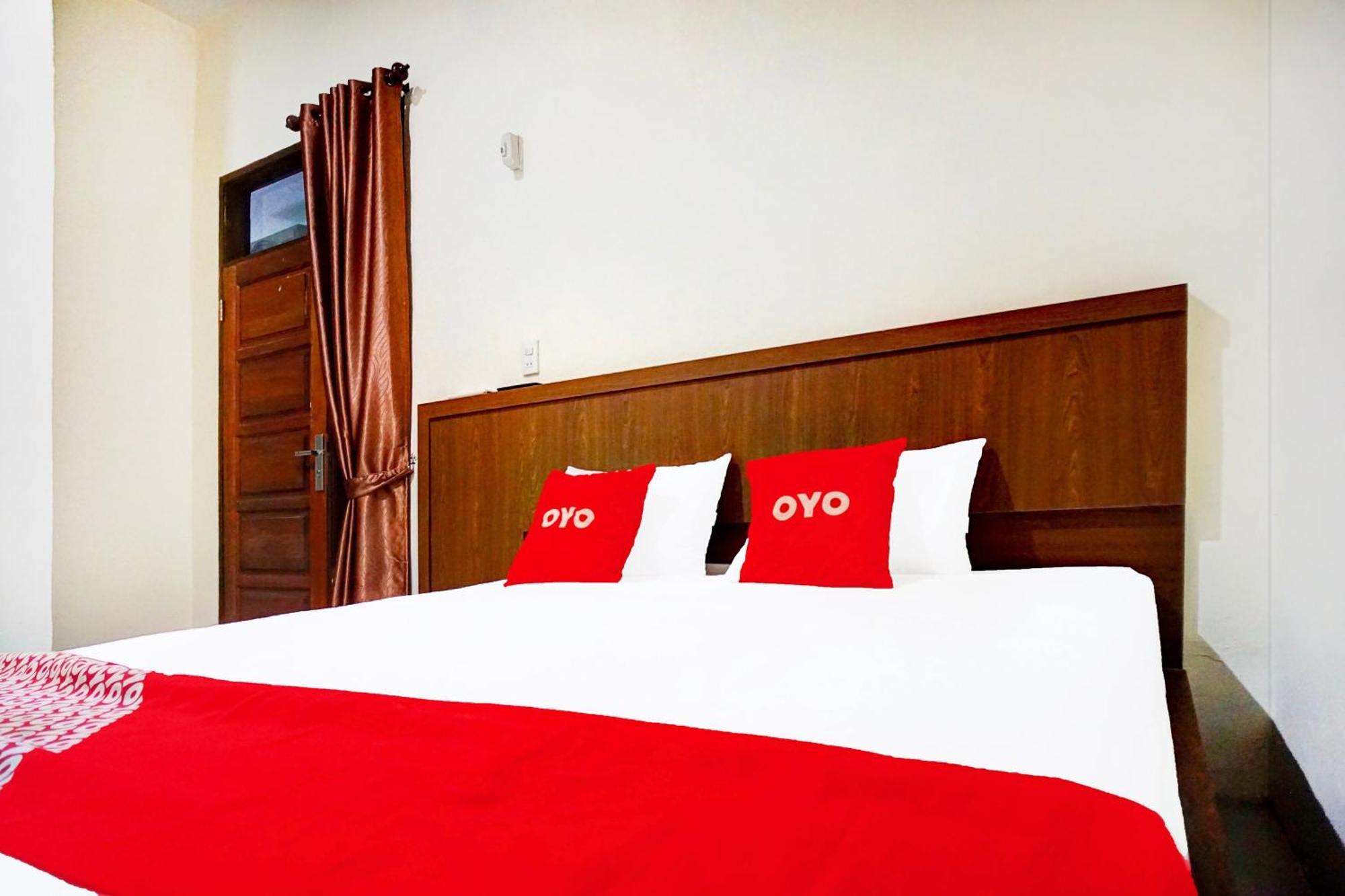 Oyo 94105 P&G Guest House Medan Buitenkant foto